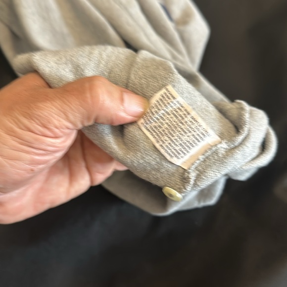 Gap Gray Medium Polo - Picture 4 of 5